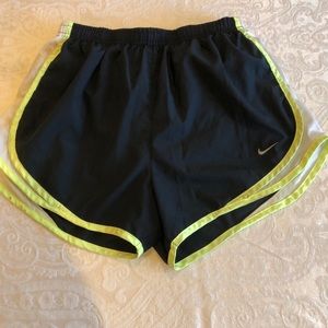 Nike Tempo Short